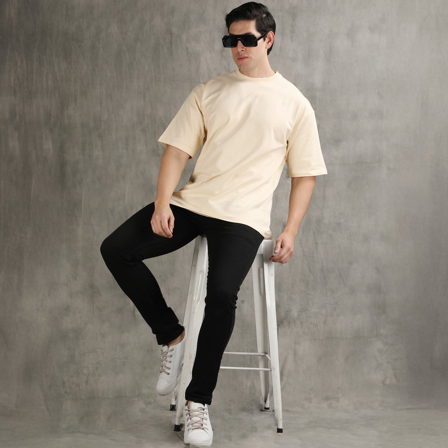 11:11 Beige Oversized Comfort