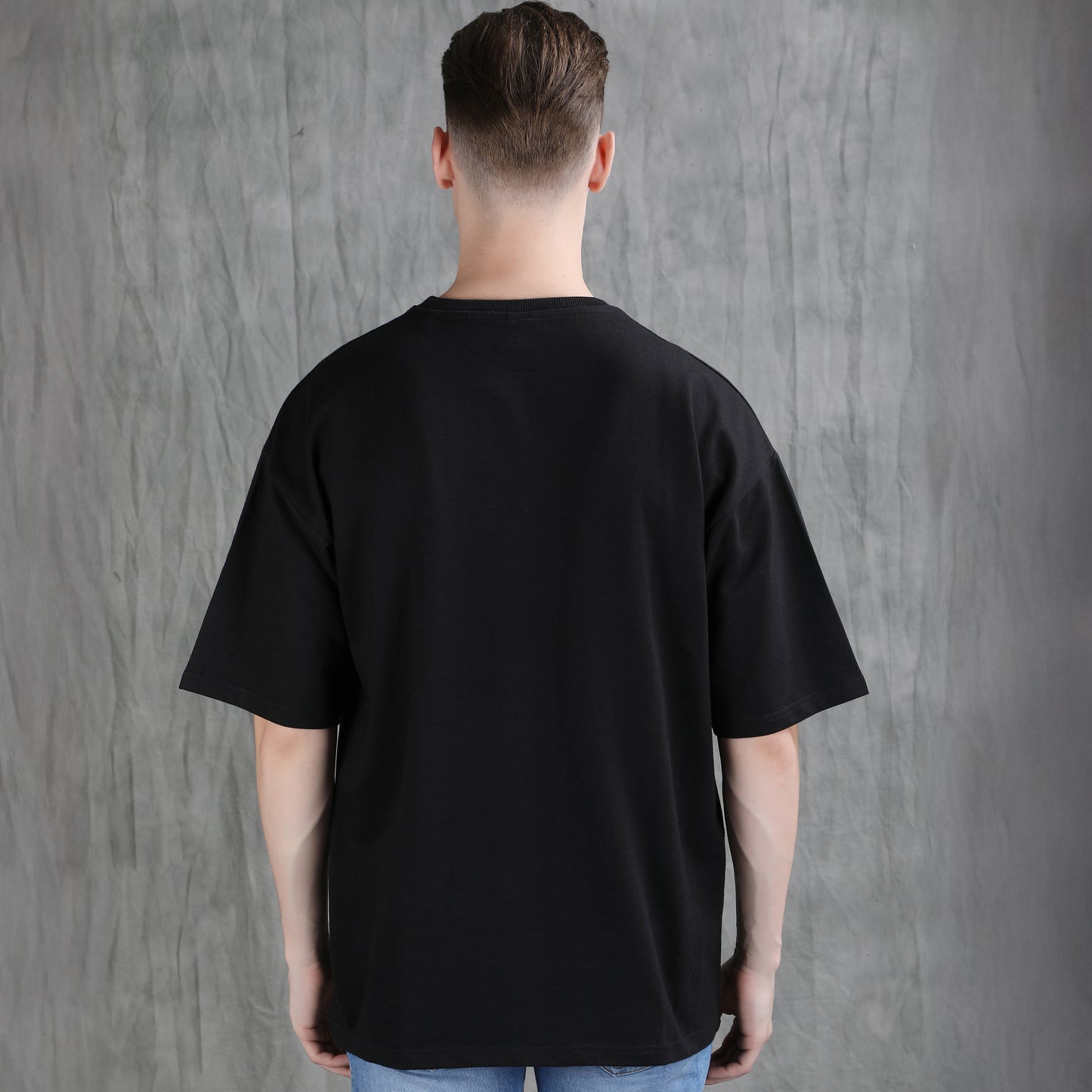 11:11 Black Oversized Comfort
