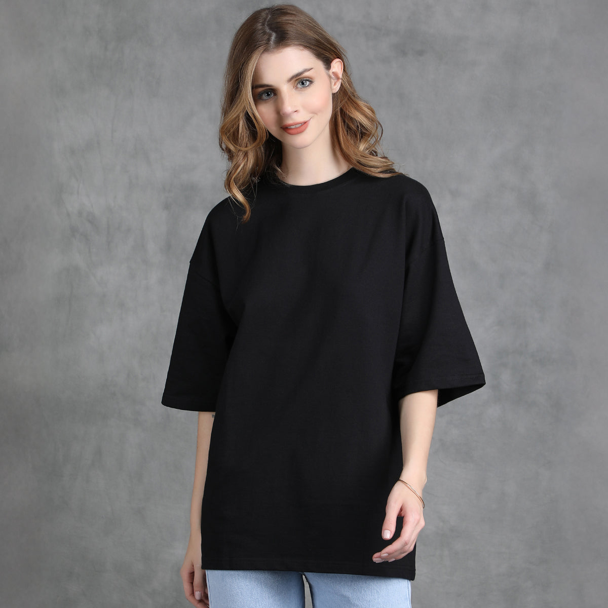 11:11 Black Oversized Comfort